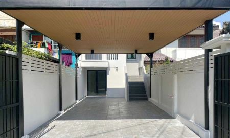 ขายทาวน์เฮาส์ - ขายบ้านใกล้รถไฟฟ้า สถานีสามัคคี ซอยติวานนท์ 43 ทาวน์โฮม จอดรถได้ 2 คัน