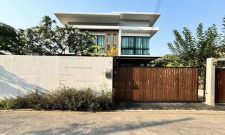 ให้เช่าบ้าน - ให้เช่า] บ้านเดี่ยว โชคชัย 4 - ลาดพร้าว / 5 ห้องนอน 4 ห้องน้ำ / 98 ตรว. 450 ตรม. **80,000**