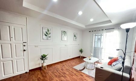 ขายคอนโด - ขายคอนโดบ้านสวนซื่อตรง อาคาร 6 ชั้น 12 ลาดพร้าว 87 เนื้อที่ 62.87 ตรม. มี 2 ห้องนอน 1 ห้องน้ำ รีโนเวทแล้ว ราคา 1,950,000.- สินเชื่อฟรี
