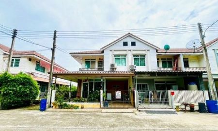 ขายทาวน์เฮาส์ - ขายทาวน์เฮ้าส์2ชั้นหมู่บ้านธนนันท์วิลเลจ คลอง3 คลองหลวง ปทุมธานี พื้นที่ 24.5 ตรว. ขาย 2.39 ล้านบาท ติดสวน หัวมุม หน้าบ้านไม่ชนใคร