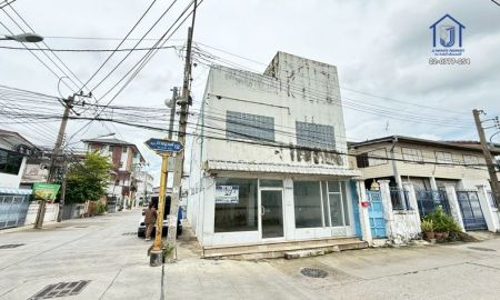 ขายทาวน์เฮาส์ - ขายทาวน์โฮม 2.5 ชั้น ซอยภานุวงศ์12 ถนนสุขุมวิท 117 ใกล้BTS สถานีปู่เจ้า