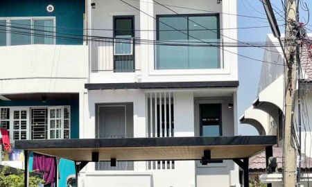ขายบ้าน - ทาวน์โฮม 3 ชั้น ติวานนท์ ตกแต่งใหม่พร้อมอยู่ ใกล้สถานีรถไฟฟ้า สามัคคี