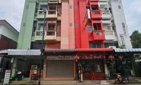 ขายอาคารพาณิชย์ / สำนักงาน - ขายถูกมาก!! อาคารพาณิชย์ 3.5 ชั้น ติดถนนทำเลทอง ใจกลางอำเภอเมืองโคราช ใกล้อนุสาวรีย์ท้าวสุรนารี เดอะมอลล์โคราช