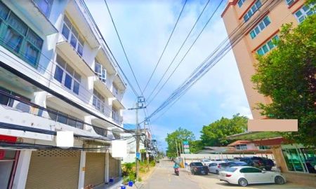 ให้เช่าอาคารพาณิชย์ / สำนักงาน - ค้าขายได้ ปากซอย เพชรเกษม 108-114 ให้เช่าอ.พาณิชย์ 3ชั้น เหมาะร้านซักรีด ใกล้อพาร์ตเม้นท์