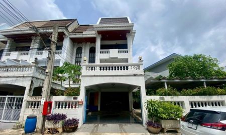 ขายทาวน์เฮาส์ - ขายทาวน์โฮมหรู 4 ชั้น พร้อมดาดฟ้า โครงการภัทราวิลล่า 3 ใกล้ MRT ท่าพระ 79.1 ตร.ว.