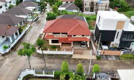 ขายบ้าน - ขายบ้านในโครงการธารดง ติดกาดฝรั่งเชียงใหม่ ทำเลดี ทางเข้าด้านหน้าเป็นกาดฝรั่ง มีร้านอาหารและซุปเปอร์มาเก็ต