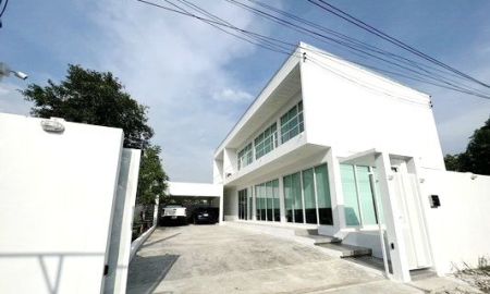 ให้เช่าบ้าน - ให้เช่า] บ้านเดี่ยว ลาดกระบัง - สุวรรณภูมิ / 5 ห้องนอน 4 ห้องน้ำ / 80 ตรว. 245 ตรม. **89,000**