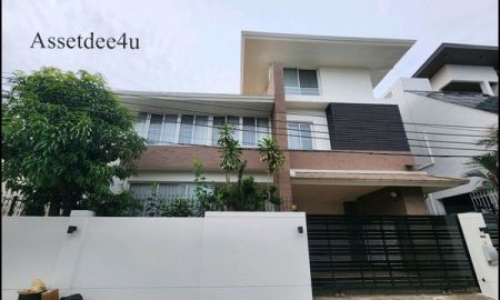 ให้เช่าบ้าน - ให้เช่าบ้านเดี่ยว 3 ชั้น บ้านหลังใหญ่ เฟอร์นิเจอร์และเครื่องใช้ไฟฟ้าครบ ย่านรัชดา ห้วยขวาง ใกล้MRTห้วยขวางใกล้นานาชาติKIS