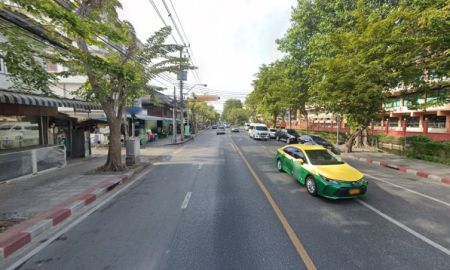 ขายบ้าน - ขายบ้าน ซอยสงวนสุข (พระราม 5) ทำเลดี บรรยากาศสงบ เหมาะอยู่อาศัย ใกล้กรมสรรพสามิต !