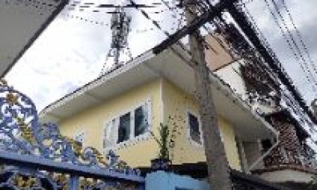 ขายบ้าน - Land for sale ขายที่ดินพร้อมบ้านเก่าต้องสร้างใหม่เหมาะค้าขายและใกล้รถไฟฟ้าใต้ดินห้าร้อยเมตรเอง