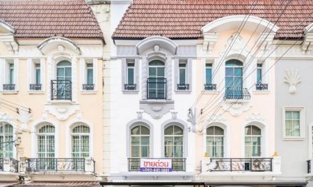 ขายทาวน์เฮาส์ - บ้านกลางเมือง มอนติคาร์โล รัชวิภา ทาวน์โฮม Renovate ใหม่ 22 ตารางวา 3 ห้องนอน 4 ห้องน้ำ จอดรถ 3 คัน
