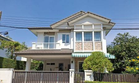 ขายบ้าน - ขายถูก มัณฑนา พระราม 9 ศรีนครินทร์พร้อมเฟอร์นิเจอร์บิวท์อิน และแอร์ 5 เครื่อง
