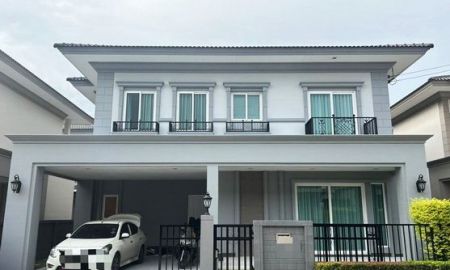 ให้เช่าบ้าน - ให้เช่า] หมู่บ้าน แกรนดิโอ เพชรเกษม 81 / 4 ห้องนอน 3 ห้องน้ำ / 50 ตรว. 189 ตรม. **60,000**