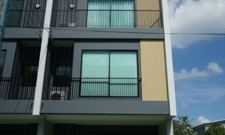 ขายทาวน์เฮาส์ - ขายทาวน์โฮม 3 ชั้น (ขายโดยเจ้าของโครงการ) นลิน อเวนิว พลัส เฟอร์นิเจอร์บิ้วอิน พร้อมเข้าอยู่ ใกล้สถานีรถไฟฟ้า