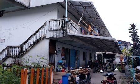 ขายที่ดิน - ขายถูกที่ดินสี่เหลี่ยมผืนผ้า อยู่แถวเลียบคลองภาษีเจริญฝั่งใต้ 2 จากถนนพียง 150 เมตร เนื้อที่ 69 ตรว. ทำเลดี ถมแล้ว แหล่งชุมชน ห้างเดอะมอลล์ บางแค