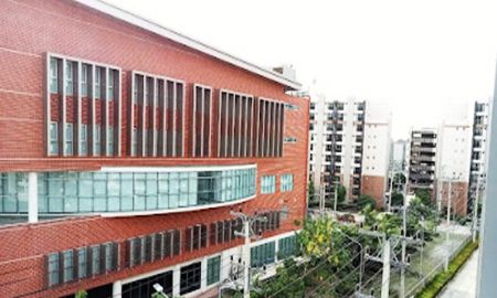 ขายคอนโด - ขาย คอนโด เลเวล บางนา ( Level Bangna) ขนาด 41.93 ตร.ม. อาคารC6 ชั้น 2 วิวสวน+สระว่ายน้ำ ทำเลดี ใกล้ ม.หัวเฉียว