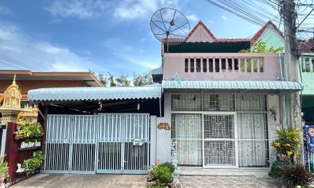 ขายทาวน์เฮาส์ - ขายทาวน์เฮาส์พร้อมที่ดิน หมู่บ้านบดิพัฒน์ 2 แพรกษา ขนาด 42.3 ตร.ว. ใกล้รถไฟฟ้า BTS มีพื้นที่ใช้สอย ใกล้นิคม ใกล้โรงเรียน