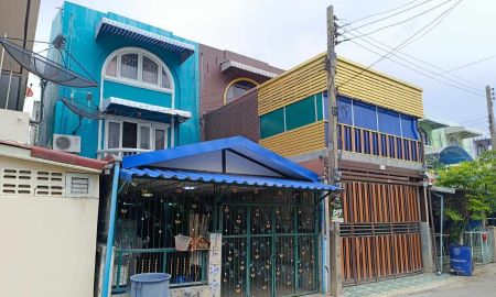ขายทาวน์เฮาส์ - ขายทาวน์เฮ้าส์ 3 ชั้น 22 ตร.วา. คลองหลวง 21 ใกล้บุญถาวร รังสิต