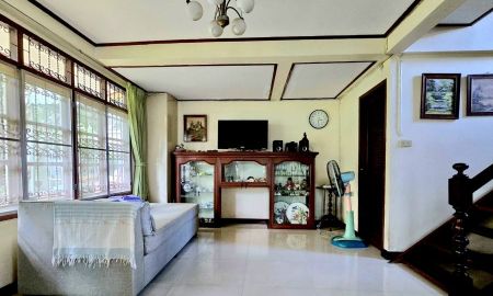 ขายบ้าน - บ้านเดี่ยว 2 ชั้น พร้อมที่ดิน 64 ตร.วา ทำเลทองใจกลางชินเขต - ใกล้รถไฟฟ้าสายสีน้ำตาล สะดวก ครบ จบในหลังเดียว!