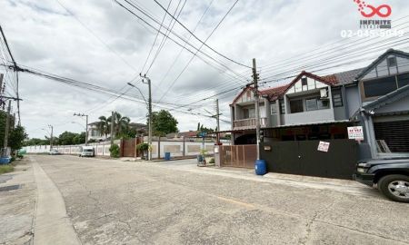 ขายทาวน์เฮาส์ - ขายทาวน์เฮาส์ 2 ชั้น หมู่บ้านลานทอง ติวานนท์ ปากเกร็ด รีโนเวท พร้อมอยู่