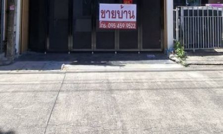 ขายทาวน์เฮาส์ - ขาย ทาวน์โฮม 3 ชั้น ในซอยพระยาสุเรนทร์ 7