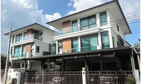 ขายบ้าน - บ้าน 3 ชั้น 68.4 ตร.วา ศุภาลัย เอสเซ้นส์ สวนหลวง ราคาพิเศษ