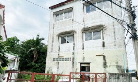 ขายอาคารพาณิชย์ / สำนักงาน - ขายตึกแถว2คูหา 3ชั้น 51.9ตรว. หลังมุม ม.เจ้าพระยา9 ใกล้วัดสวนแก้ว ค้าขายได้ ที่จอดรถเยอะ