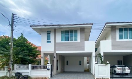 ให้เช่าบ้าน - บ้านใหม่ ให้เช่า 2 ชั้น ในโครงการกุลพันธ์ 9 ใกล้โรงเรียนลานนาและสนามกอล์ฟ หางดง