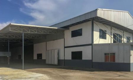 โรงงาน / โกดัง - ขายหรือให้เช่าโรงงาน 1ไร่ ตั้งอยู่หลังตลาดบ้านบึง10กิโล ใกล้ ทางด่วนบ้านบึงและท่าเรือแหลมฉบัง ชลบุรี