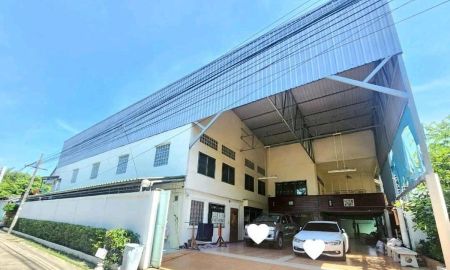 ให้เช่าโรงงาน / โกดัง - ให้เช่าโกดัง ลาดพร้าว นาคนิวาส กรุงเทพ พื้นที่ 1,176 ตรม