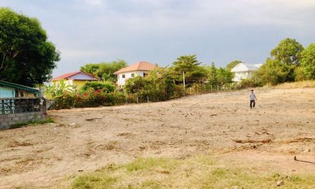 ขายที่ดิน - ขายที่ดินถมแล้ว กลางเมืองระยอง 568 ตร.วา ซอยสัมฤทธิ์ 12 ใกล้วิทยาลัยเทคนิคระยอง 450 m ปากน้ำ ระยอง