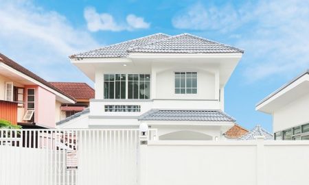 ขายบ้าน - ขายราคาพิเศษ บ้านเดี่ยว 2 ชั้น 80 ตร.ว. ม.แฮปปี้เพลสพาร์ค ขนาด 5นอน 3น้ำ โครงการขนาดใหญ่ ทำเลดี ต้นหมู่บ้าน ฟังชั่นดีเยี่ยม [เจ้าคุณทหาร-ลาดกระบัง]