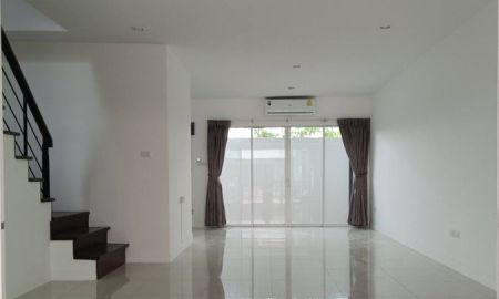 ให้เช่าทาวน์เฮาส์ - ทาวน์โฮม 3 ชั้น ให้เช่า โครงการ ภณาสิริ เรสซิเดนซ์ เกษตร นวมินทร์ ซอยมัยลาภ