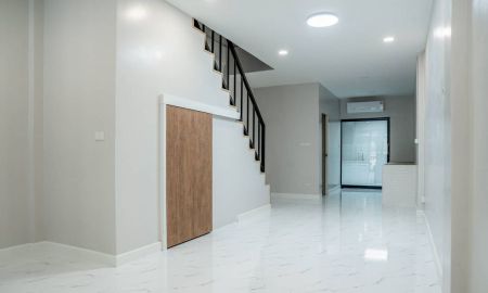 ขายทาวน์เฮาส์ - ขายบ้านทาวโฮมเอกมัย สุขุมวิท65 ปรีดีพนมยงค์15 Townhome 4ชั้น ใกล้ BTSเอกมัย ทองหล่อ พระโขนง 3 ห้องนอน 4ห้องน้ำ บ้านทำใหม่พร้อมอยู่ ใกล้พระราม4 ทางด่วน