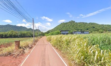 ขายที่ดิน - ขายที่เขาวง เขาใหญ่ 6ไร่ หนองน้ำแดง ปากช่อง วิวเขาสวยมาก ใกล้ภูเขา ใกล้ชุมชน ไม่เปลี่ยว ที่สูงวิวเขาล้อมรอบ ติดถนนลาดยาง น้ำไฟถึงแล้ว ใกล้ธนะรัชต์