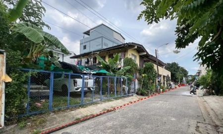 ขายที่ดิน - ขายที่ดินย่านลาดพร้าว ในซอยแจ่มจันทร์ (นาคนิวาส 16) ประดิษฐ์มนูธรรม 15 (ผังเมืองสีเหลือง) 148 ตร.วา พร้อมสิ่งปลูกสร้าง ใกล้เซ็นทรัลอีสวิลล์