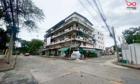 ขายอาคารพาณิชย์ / สำนักงาน - ขายอาคารพาณิชย์ 4 ชั้น 3 คูหา 63 ตร.วา ซอยงามวงศ์วาน 43 ใกล้เดอะมอลล์