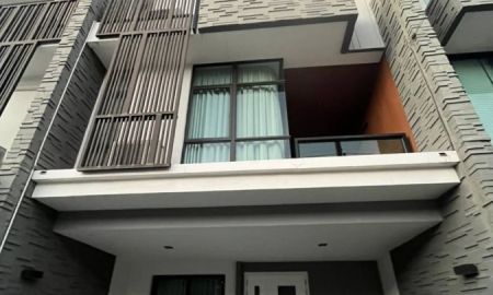 ให้เช่าทาวน์เฮาส์ - ปล่อยเช่า ทาวโฮม โครงการ Plex residence ถนน เกษตร-นวมินทร์
