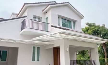 ให้เช่าบ้าน - ให้เช่า] หมู่บ้าน ลดาวัลย์ ศรีนครินทร์ / 4 ห้องนอน 4 ห้องน้ำ / 153 ตรว. 350 ตรม. **150,000**