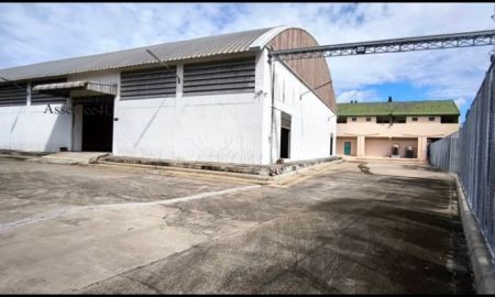 ให้เช่าโรงงาน / โกดัง - ให้เช่าโกดัง โรงงาน พื้นที่ 700 ตร.ม. พุทธมณฑลสาย4 กระทุ่มล้ม