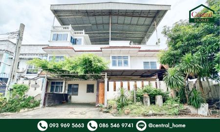 ขายทาวน์เฮาส์ - ทาวน์เฮ้าส์ 3 ชั้น ซอยเอกชัย 135 ตีทะลุ 2 คูหา มีดาดฟ้า หลังริม ราคาถูก