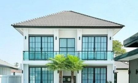 ขายบ้าน - บ้านพลูวิลล่า เฟอร์นิเจอร์จัดเต็ม บ้านเดี่ยว 2 ชั้น พร้อมสระ ซอยสยามคันทรี ใกล้แยกมิตรกมล