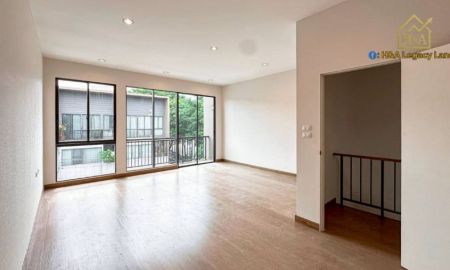 ขายทาวน์เฮาส์ - บ้านกลางเมือง พระราม 9 - กรุงเทพกรีฑา: ทาวน์โฮมทำเลดี ราคาเพียง 4.19 ล้านบาท! ทาวน์โฮม 3 ชั้น แบบ Terraria บรรยากาศโปร่ง สบาย