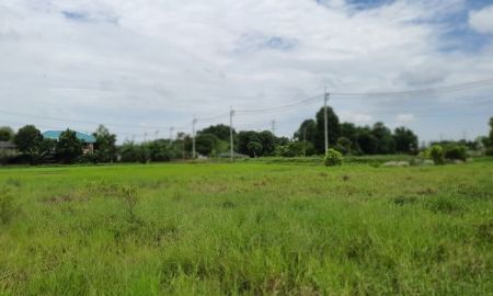 ขายที่ดิน - ขายที่ดินสวย ถมแล้วติดถนน มีน้ำมีไฟฟ้า ผ่านหน้าแปลงที่ดิน เรียบร้อย เหมาะกับปลูกบ้านพักอาศั เขตหนองจอก กรุงเทพ ขนาด 377.3 ตร.วา