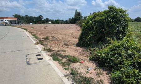 ขายที่ดิน - ขายที่ดินบึงหนองแขวะ-หนองคล้าเนื้อที่ 3 ไร่ ติดลำห้วย ติดถนนคอนกรีตมีท่อระบายน้ำ ใกล้ท่าเรือแหลมฉบัง-7กม. อ.ศรีราชา ชลบุรี