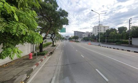 ขายที่ดิน - ขายที่ดินเปล่า ซอย รามคำแหง 22 ใกล้เดอะมอลล์ รามคำแหง !