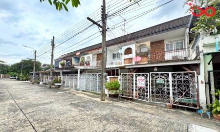 ขายทาวน์เฮาส์ - ขายทาวน์เฮาส์ 2 ชั้น จตุจักร รัชดาภิเษก 42 ใกล้ MRT รัชโยธิน ราคาดี