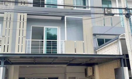 ขายทาวน์เฮาส์ - ทาวน์โฮม 3 ชั้น หมู่บ้าน Space ลาดพร้าว-เหม่งจ๋าย