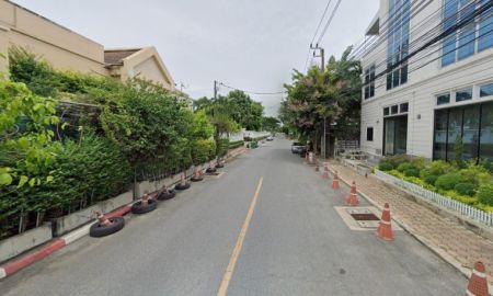 ขายที่ดิน - ด่วน! ขายที่ดินพร้อมสิ่งปลูกสร้าง ซอยพัฒนาการ 40