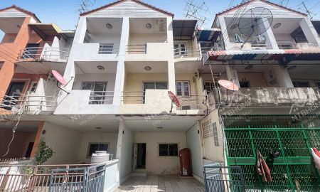 ขายทาวน์เฮาส์ - ทาวน์โฮม 3 ชั้น ซอยพิบูลย์สงคราม 22 แยก 6 สภาพดีพร้อมอยู่ ใกล้รถไฟฟ้า